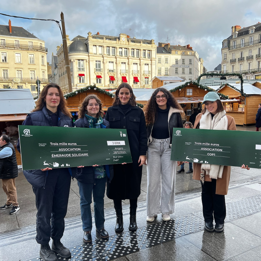 Remise de chèque donation 